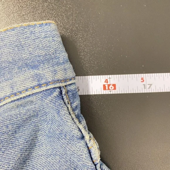 We The Free Shorts Womens 27 Blue Denim Bermuda Button Fly Relaxed 100% Cotton - Picture 10 of 14